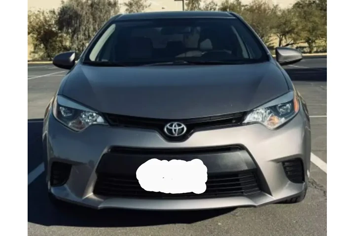 $3500 : Toyota Corolla 2014 image 4
