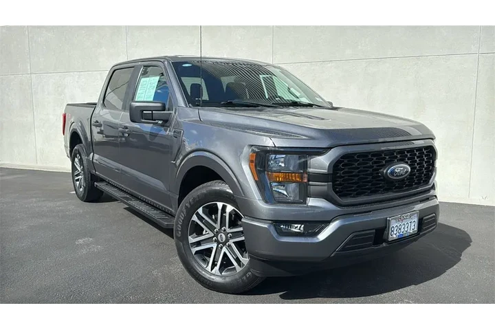 $38955 : Ford F-150 2023 4x2 XL 4dr S image 1