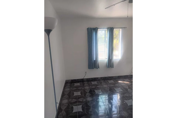 $550 : Rento cuarto image 2