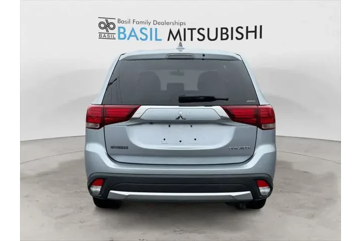 $12999 : Mitsubishi Outlander 2017 AW image 4