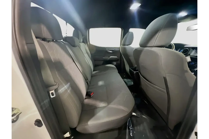 $25588 : Toyota Tacoma 2018 4x2 TRD O image 9