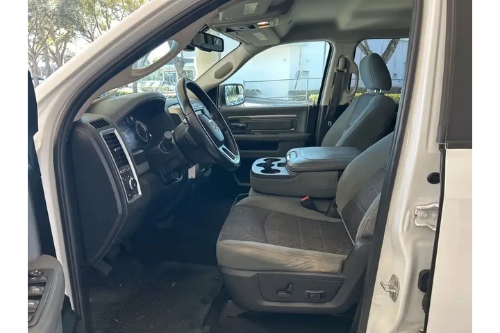 $17743 : Ram 1500 Classic 2019 4x2 Bi image 5