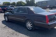 $9000 : 2008 CADILLAC DTS thumbnail