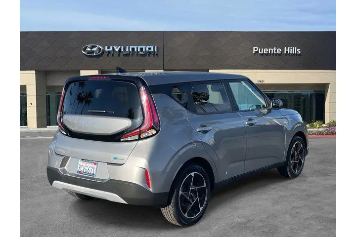 $17995 : Kia Soul 2023 EX 4dr Crossov image 4