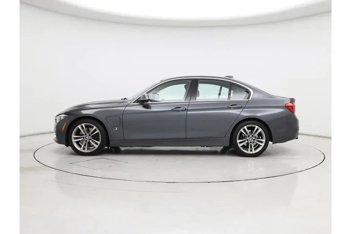 $15998 : BMW 3 Series 2017 330e iPerf image 3