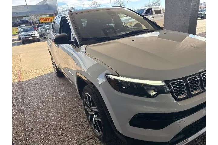 $25529 : Jeep Compass 2025 4x4 Limite image 5