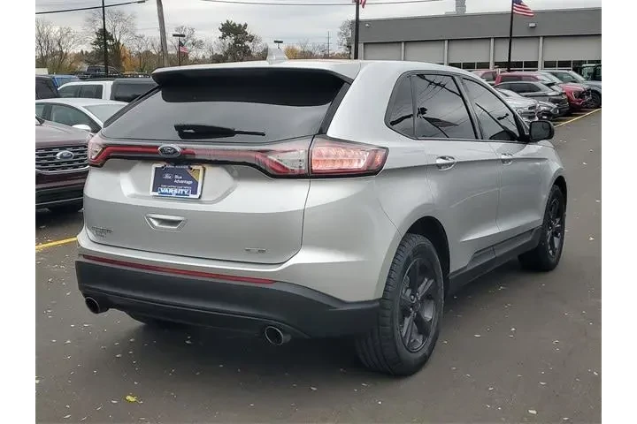 $13950 : Ford Edge 2017 AWD SE 4dr Cr image 4