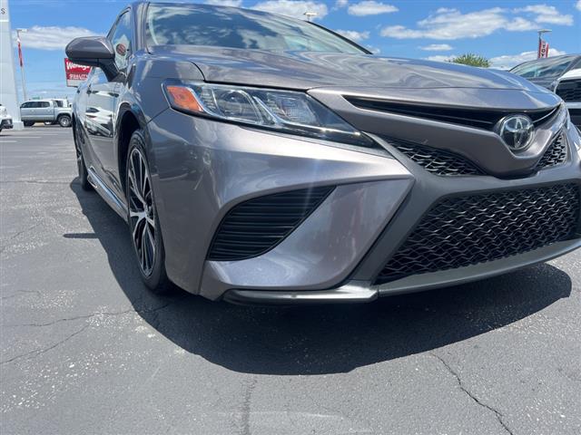 $18990 : PRE-OWNED 2019 TOYOTA CAMRY SE image 9