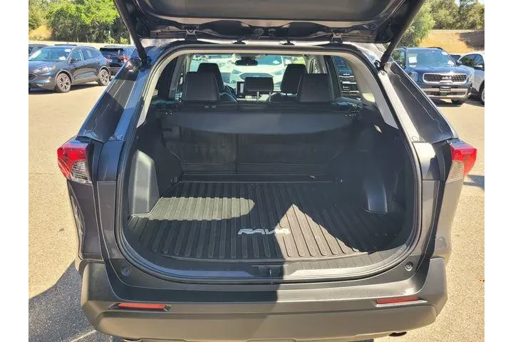 $38920 : Toyota RAV4 Hybrid 2024 AWD image 8