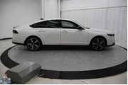 $28995 : Honda Accord Hybrid 2024 Spo thumbnail