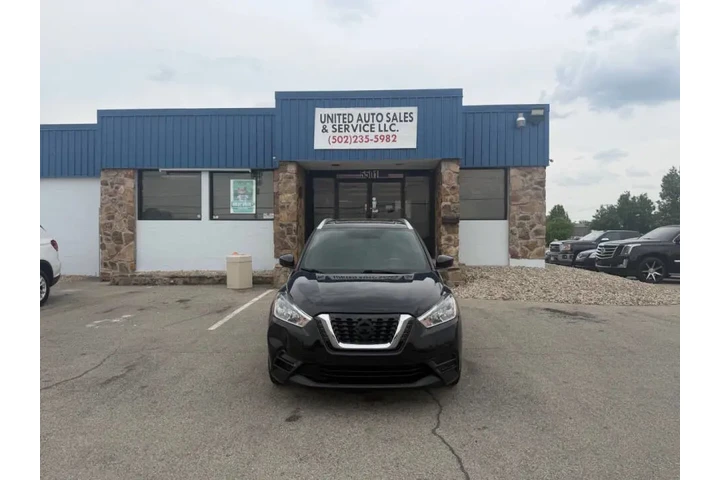 $6999 : 2018 Kicks SV image 1