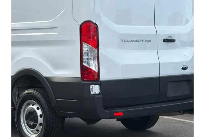 $37000 : Ford Transit 2023 250 3dr SW image 8