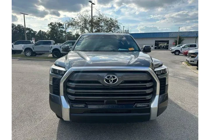 $39925 : Toyota Tundra 2023 4x2 Limit image 9