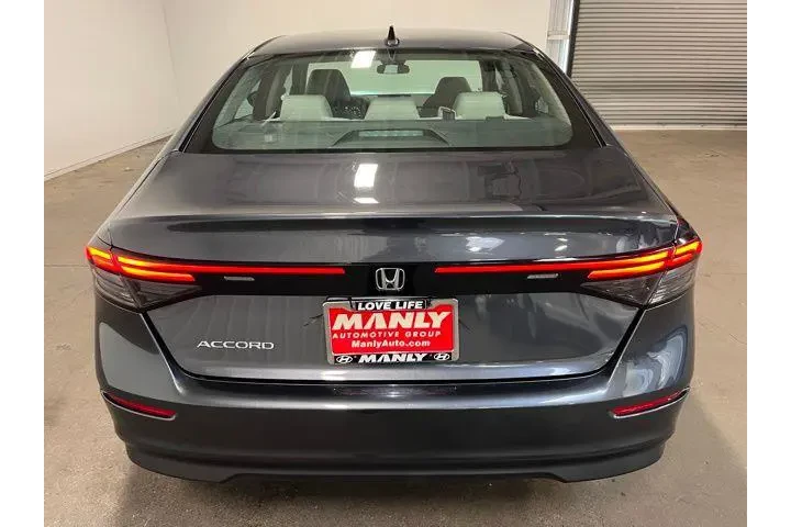 $24897 : Honda Accord 2023 image 4