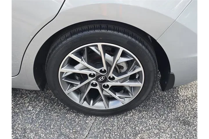 $12990 : Hyundai ELANTRA 2020 Limited image 5