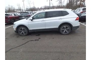 $17398 : Volkswagen Tiguan 2019 AWD S thumbnail