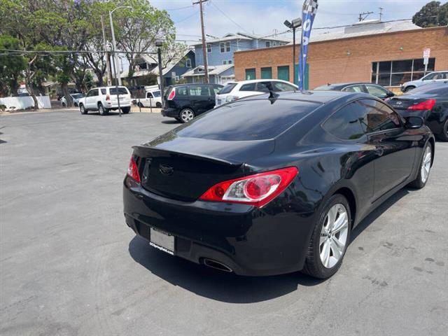 $11995 : 2012 Genesis Coupe 2.0T image 6