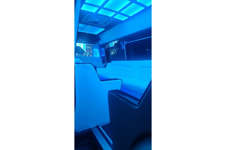 Sprinter de lujo, party bus, image 1