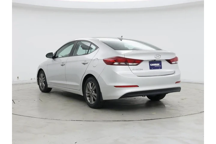 $14998 : Hyundai ELANTRA 2018 Value E image 2