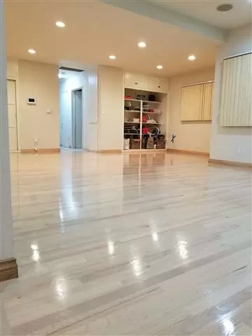 HARDWOOD FLOORS image 8