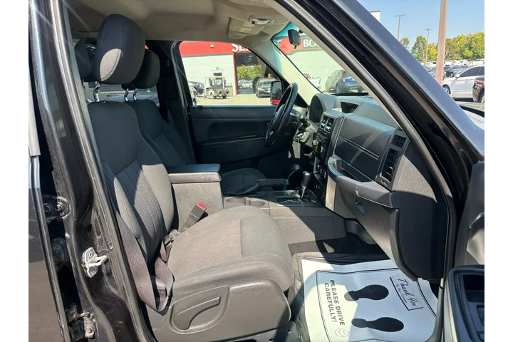 $5980 : 2011 Liberty 4WD 4dr Sport image 9
