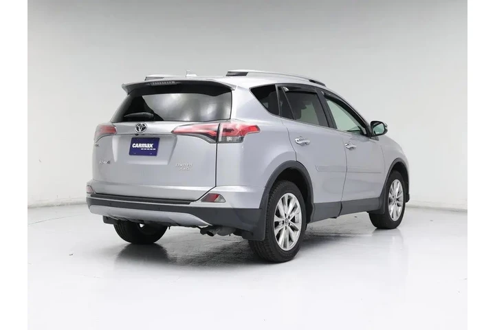 $23998 : Toyota RAV4 2017 AWD Limited image 8