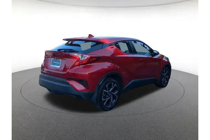$24000 : Toyota C-HR 2022 XLE 4dr Cro image 5