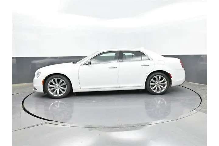 $20869 : Chrysler 300 2020 Limited 4d image 2