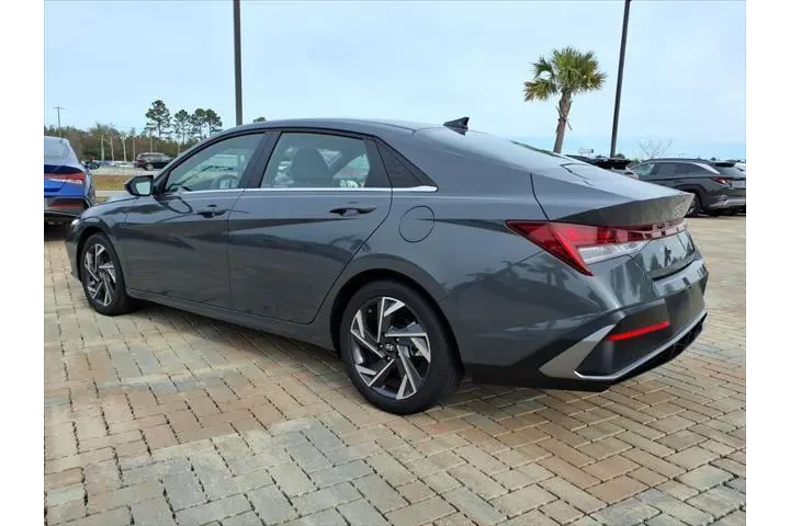 $27260 : Hyundai ELANTRA 2025 SEL Con image 3