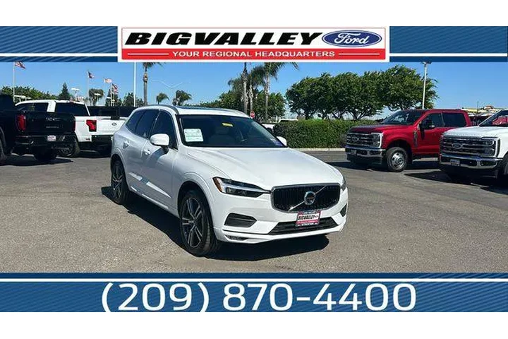 $24686 : Volvo XC60 2021 AWD T5 Momen image 1