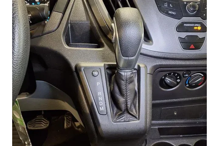 $25998 : Ford Transit 2019 250 3dr SW image 9