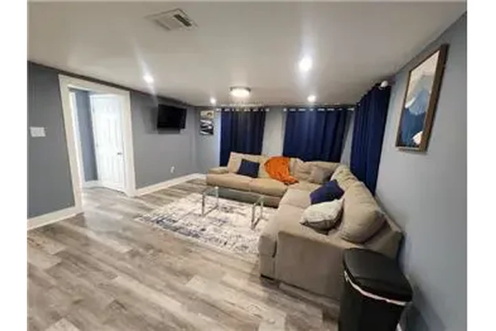 $1500 : Rental property with 2 bedro image 5