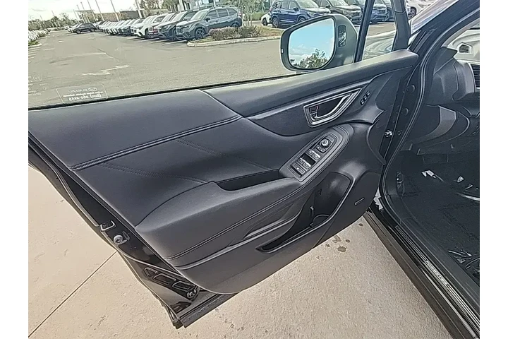 $30982 : Subaru Forester 2023 AWD Tou image 9