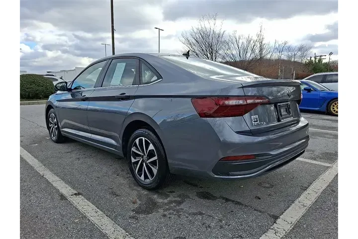 $18595 : Volkswagen Jetta 2024 S 4dr image 4