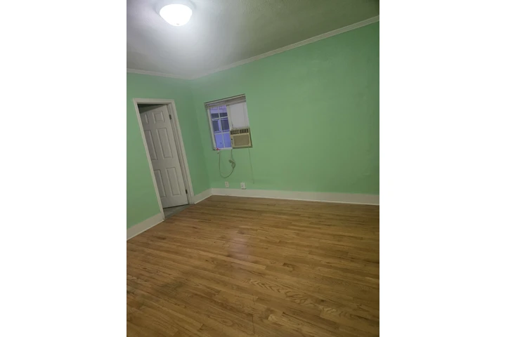 $1200 : Renta de cuarto image 1