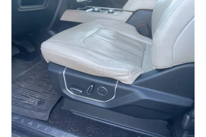 $26560 : Ford Expedition 2019 4x4 Pla image 9