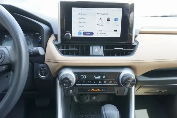 $37188 : Toyota RAV4 Hybrid 2024 AWD image 8