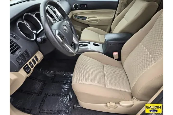 $16777 : Toyota Tacoma 2013 4x2 PreRu image 10