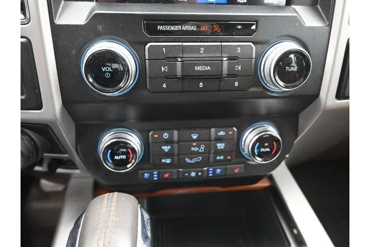 $36991 : Ford F-150 2019 4x4 Platinum image 9