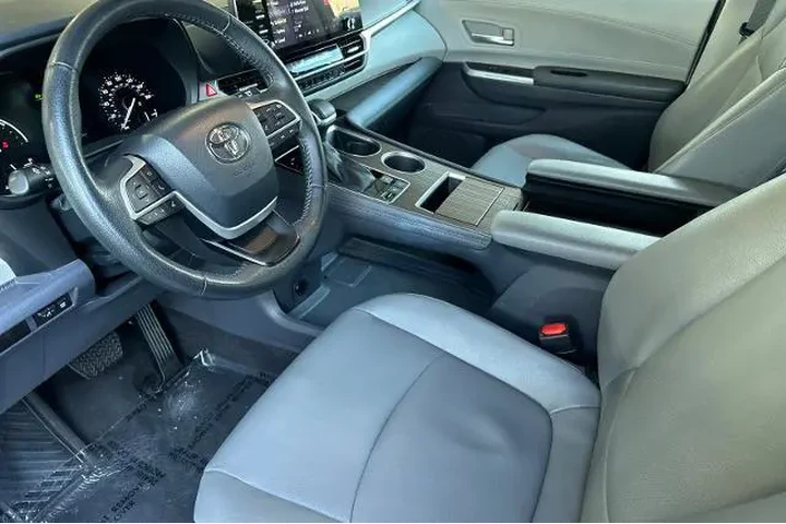$38800 : Toyota Sienna 2023 XLE 8-Pas image 9
