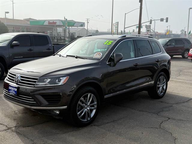 $19995 : 2015 Touareg TDI Lux image 4