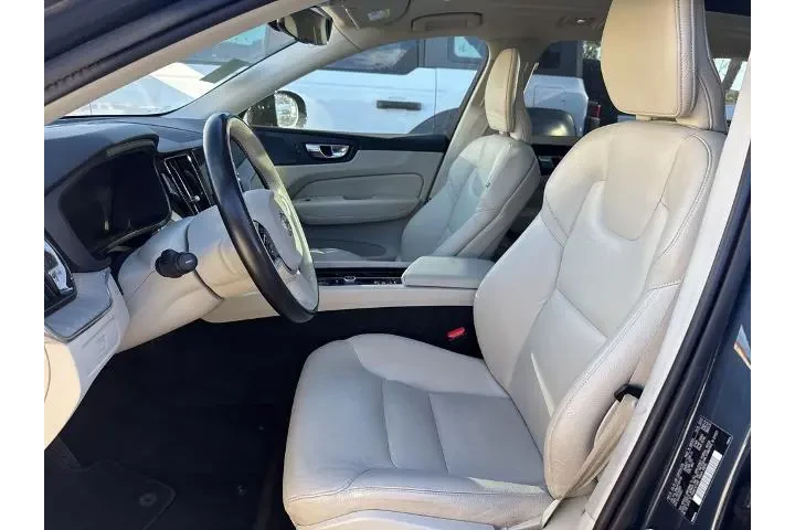 $27851 : Volvo XC60 2023 AWD B5 Plus image 6