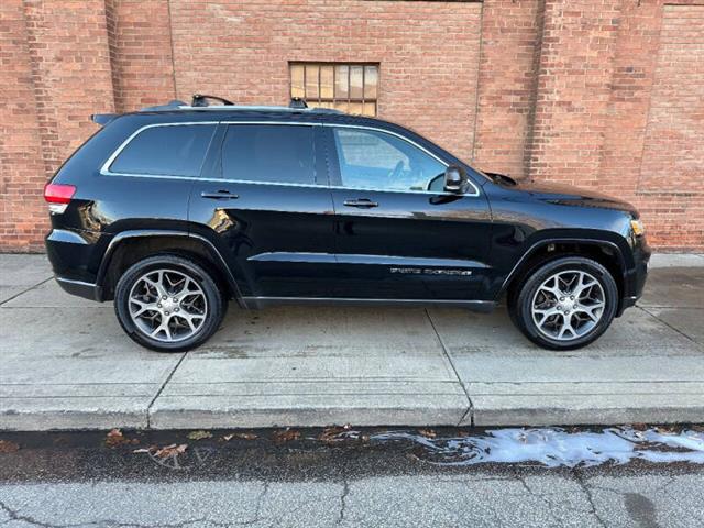 $24000 : 2018 Grand Cherokee Sterling image 8