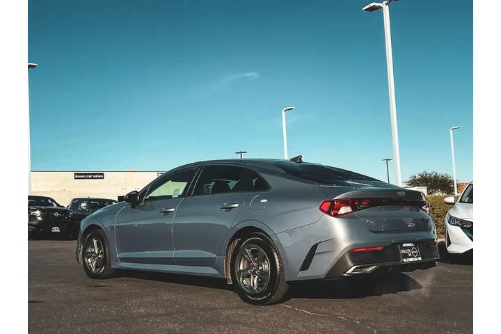 $15997 : Kia K5 2021 LX 4dr Sedan image 3