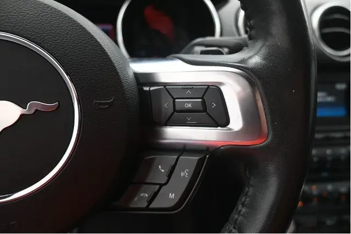 $19747 : Ford Mustang 2018 EcoBoost 2 image 7