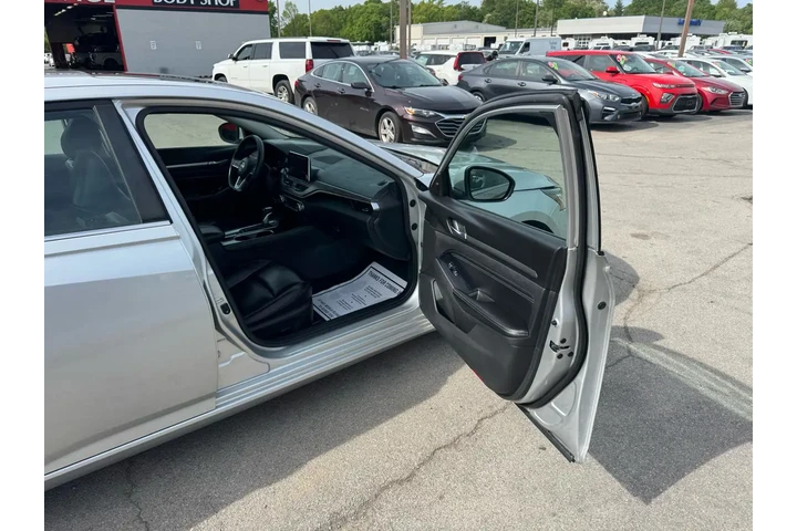 2020 Altima 2.5 SL Sedan image 8