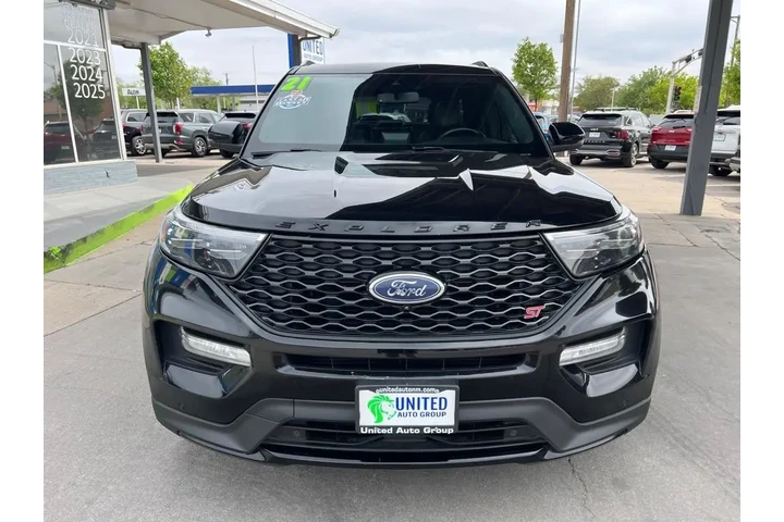 2021 Explorer ST AWD image 2