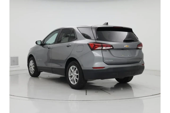$23998 : Chevrolet Equinox 2023 LS 4d image 2