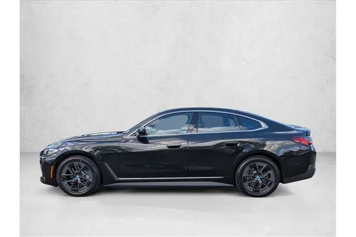 $34040 : BMW i4 2023 eDrive35 Gran Co image 9