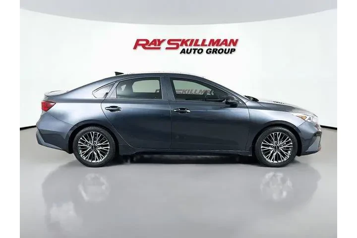 $23988 : Kia Forte 2024 GT-Line 4dr S image 8